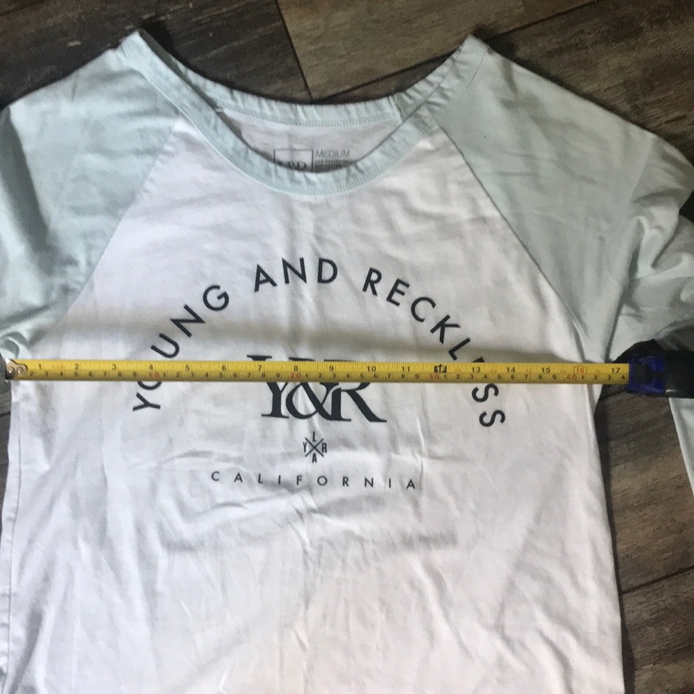 Young & Reckless tee *EUC!! ** - Picture 3 of 6